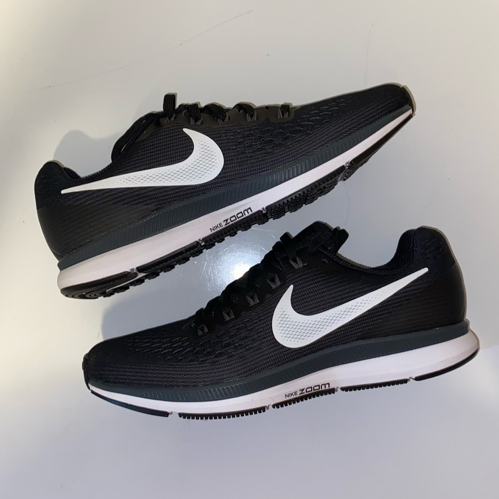 Nike Zoom Pegasus 34 Size 9 Women/ 7.5 Men